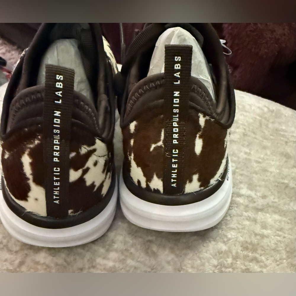 NIB APL Women's Iconic Phantom Shoes Sneakers Deep Brown/ White/Cow 7.5 - Picture 6 of 10